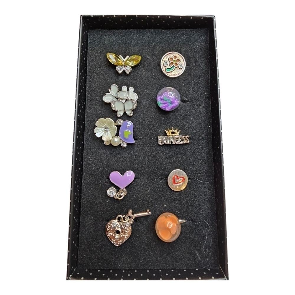Paparazzi Lot of 10 Adjustable Rings in Cute Box, Preteens and Teens NEW #8